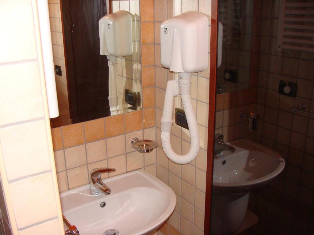 Almes Guest house