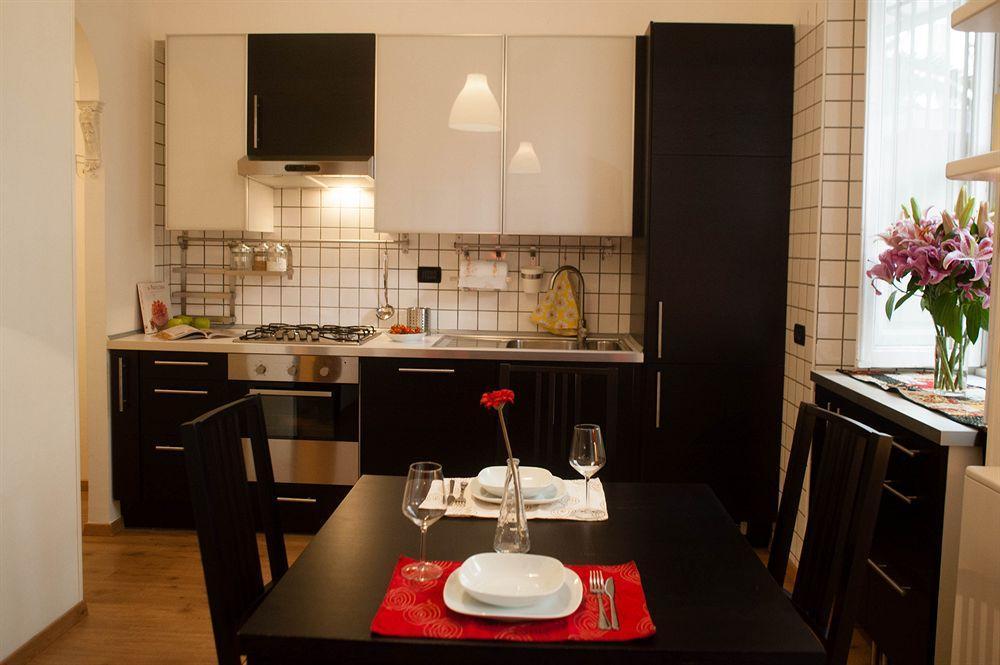 Almes Guest house 2*
